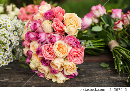 Florist's table with prepared bouquets 24567443