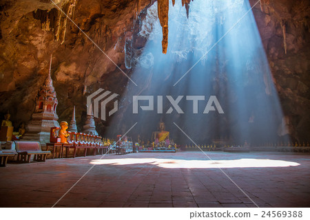 Khao Luang cave in Phetchaburi, Thailand Khao Luang cave in Phetchaburi, Thailand 24569388