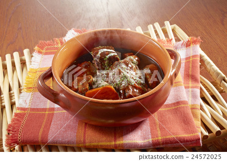 Beef stew with large ingredients Beef stew with large ingredients 24572025