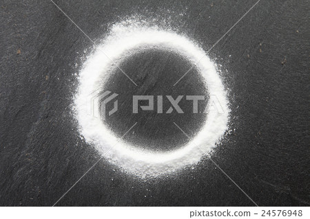 baking soda 24576948