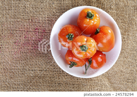 tamatoes 24578294