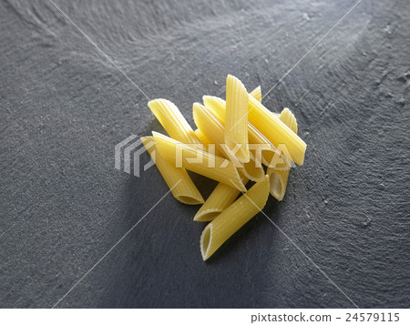 pasta 24579115