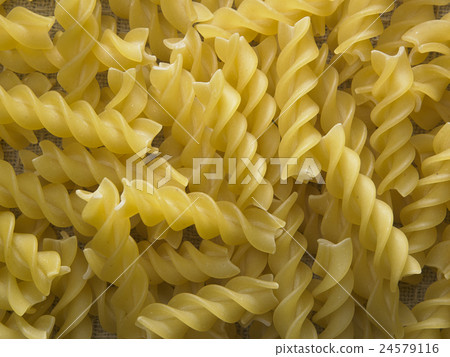 pasta pasta 24579116