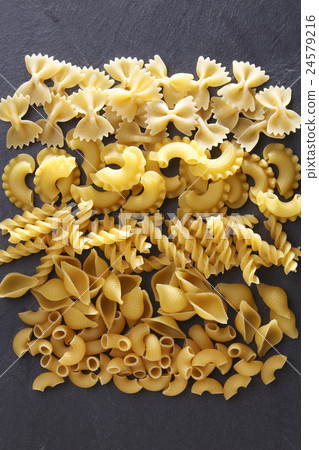 pasta pasta 24579216