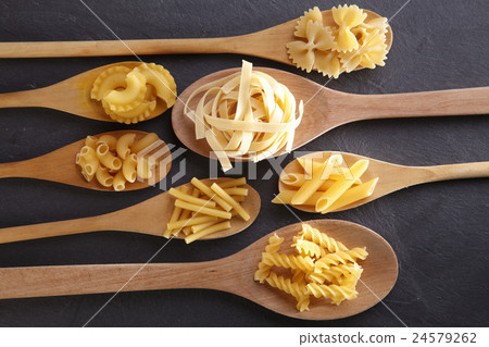 pasta pasta 24579262