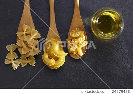 pasta 24579428