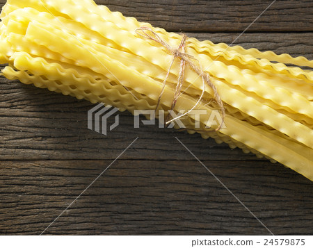 pasta pasta 24579875
