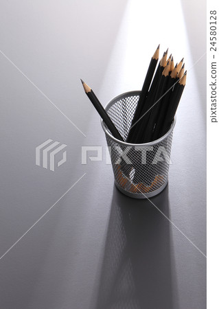 pencils 24580128