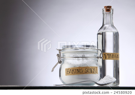 baking soda and vinegar 24580920