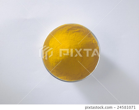 turmeric powder 24581071
