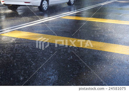 raining raining 24581075