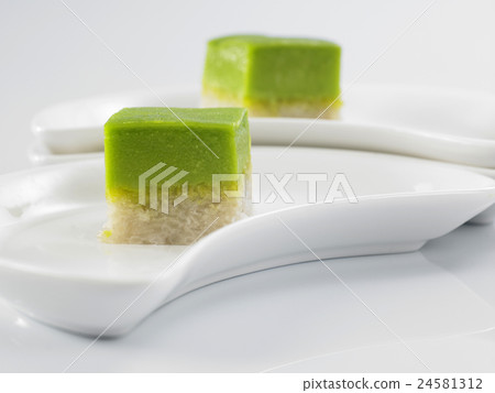 malay pandan custard cake malay pandan custard cake 24581312