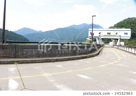 Road on Shukubo dam 24582963