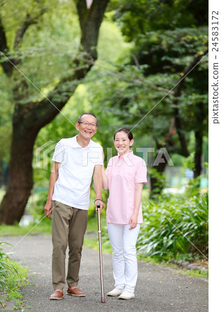 Care image / walk 24583172