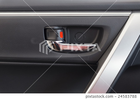 door handle in car 24583788