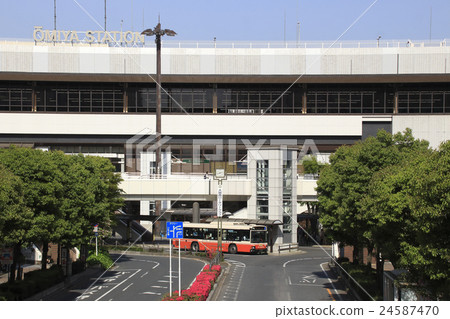 Omiya station west entrance and Tobu bus 24587470