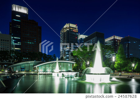 Tokyo Night view of Wadakura fountain park in Marunouchi 24587628