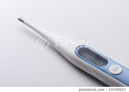 Close up of the thermometer 24589912