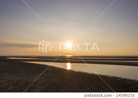 Sunset over the Masutama coast 24590158