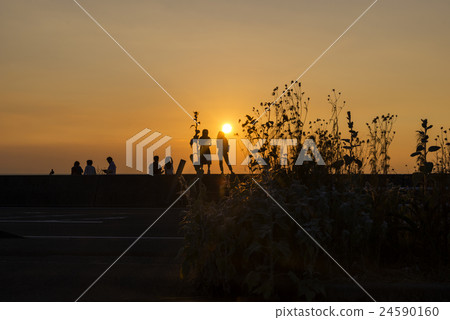 People who watch the sunset at Masutama Coast 24590160