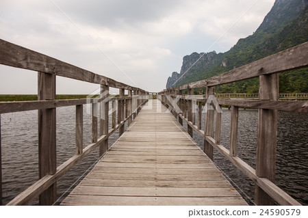 Khao Sam Roi Yod National Park, Thailand. 24590579