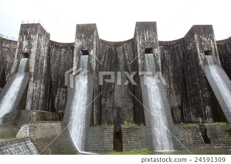 Fengchike池塘四排水壩 Fengchike池塘四排水壩 24591309