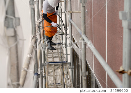 Painting of outer wall 24599600