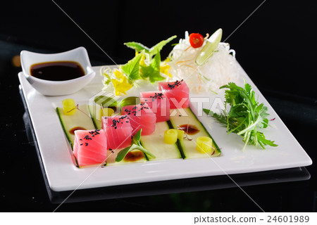 Tuna sashimi Tuna sashimi 24601989