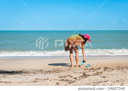 beauty women at the beach beauty women at the beach 24607340