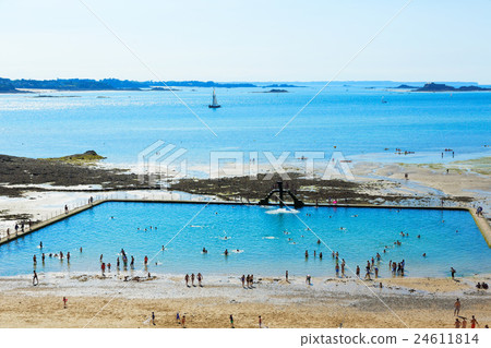 French citadel of Saint-Malo's beach and blue sky 24611814