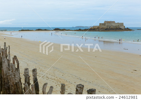 聖馬洛法國城堡海灘 24612981