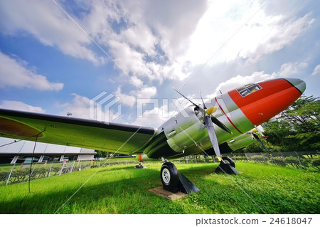 Airplane (Curtis C-46 Commando) 24618047