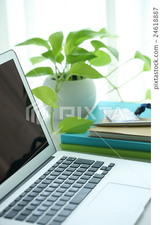  企業形象 24618887