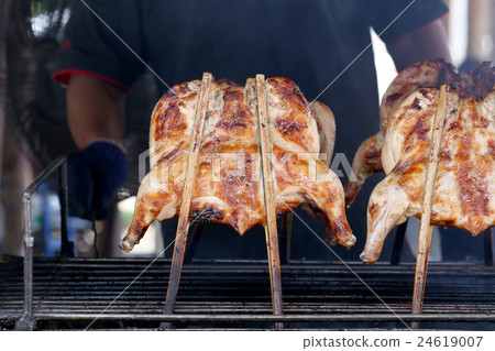 Chicken Grilled in a traditional style. 24619007