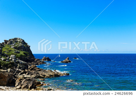 Overlooking the ocean more than Brittany's tourist destination Primel · Tregastel Overlooking the ocean more than Brittany's tourist destination Primel · Tregastel 24626696