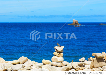 在布列塔尼的旅遊景點中，Primelle Tregastel和Bird of Rockyard 24626700