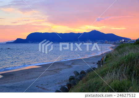 在函館山和津輕海峽的日落<Buukuyama> 24627512