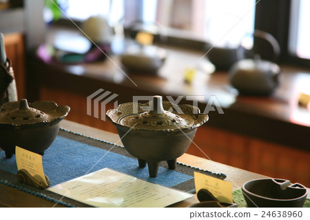 Sandman lanterns Kan Noriyuki stand sleepiness Japan 24638960