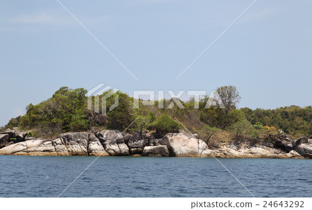 scenic views of the coastline of archipelago  24643292