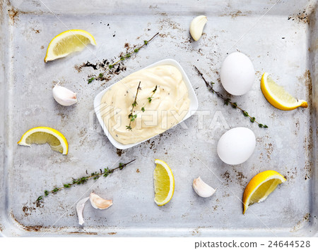 Hollandaise sauce, top view 24644528