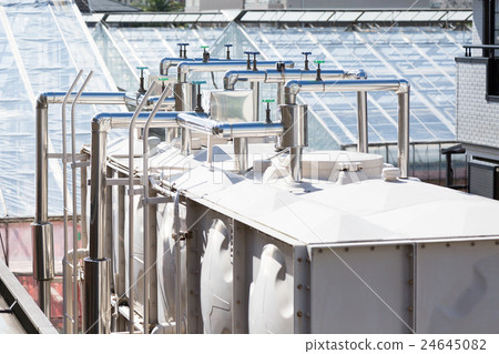 Water storage tank  24645082