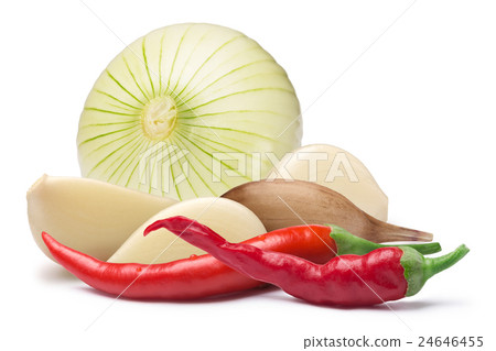 Garlic cloves, onion, cayenne, paths Garlic cloves, onion, cayenne, paths 24646455