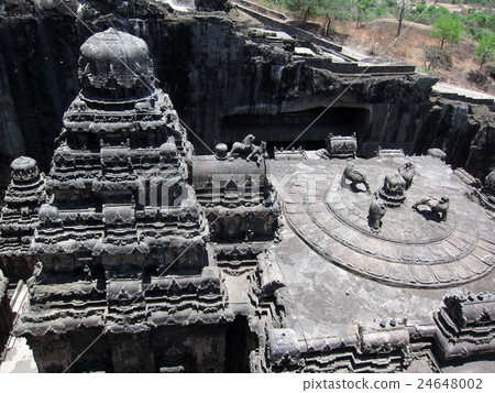 Elora Kailashanatha Temple Elora Kailashanatha Temple 24648002