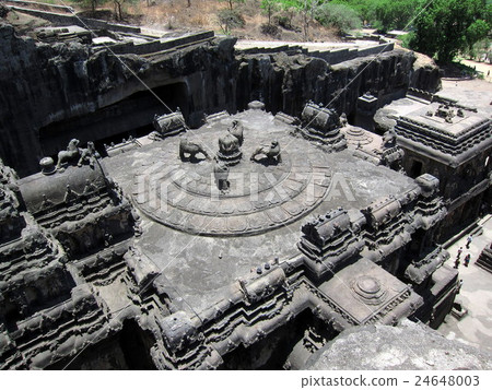 Elora Kailashanatha Temple Elora Kailashanatha Temple 24648003