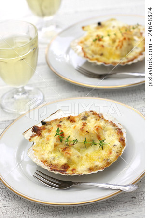 Coquille Saint Jacques 24648824