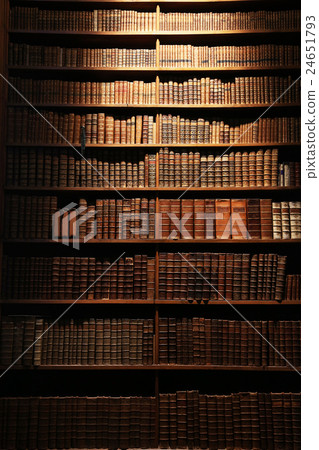 書架 書架 24651793