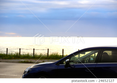 Drive to the sea 24652127