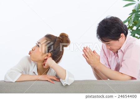 一對夫妻吵架 24654400