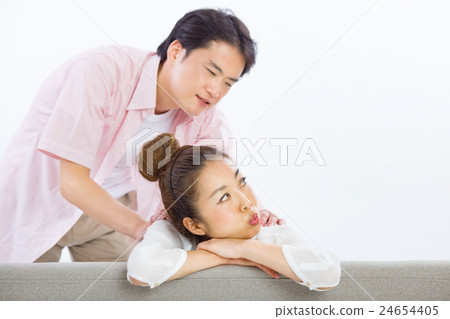 一對夫妻吵架 一對夫妻吵架 24654405