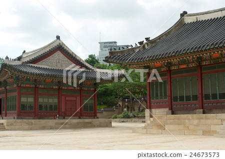 Deoksugung Palace in Seoul Deoksugung Palace in Seoul 24673573